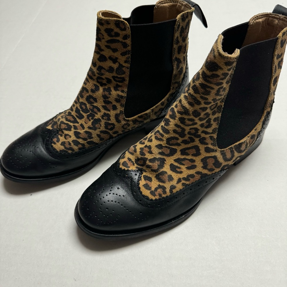 Anthropologie Taylor Chelsea Ankle Brogue Boots Animal Print Leopard EU 39 US 8
